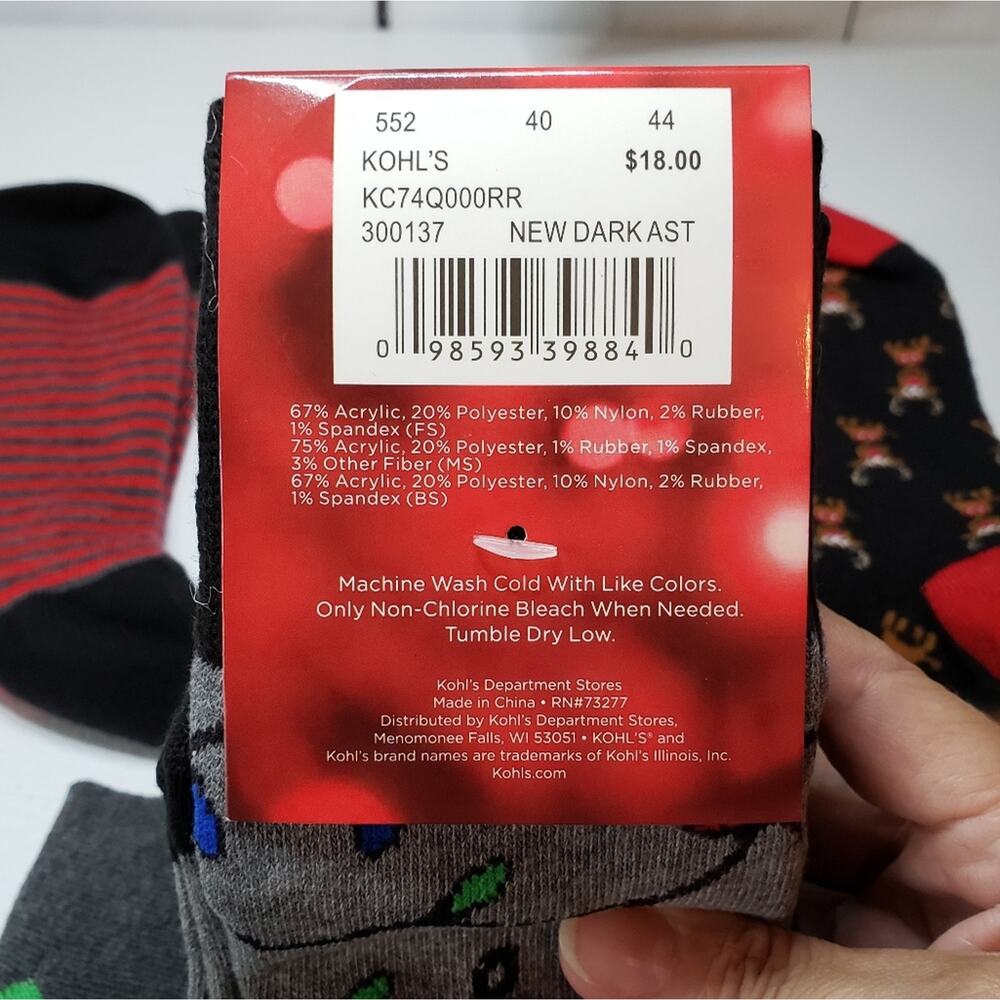Kohl's Holiday Christmas Theme Crew Socks Six Pair Bundle - Picture 7 of 9